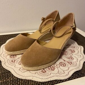 Talbots Tan leather Espadrille Wedges